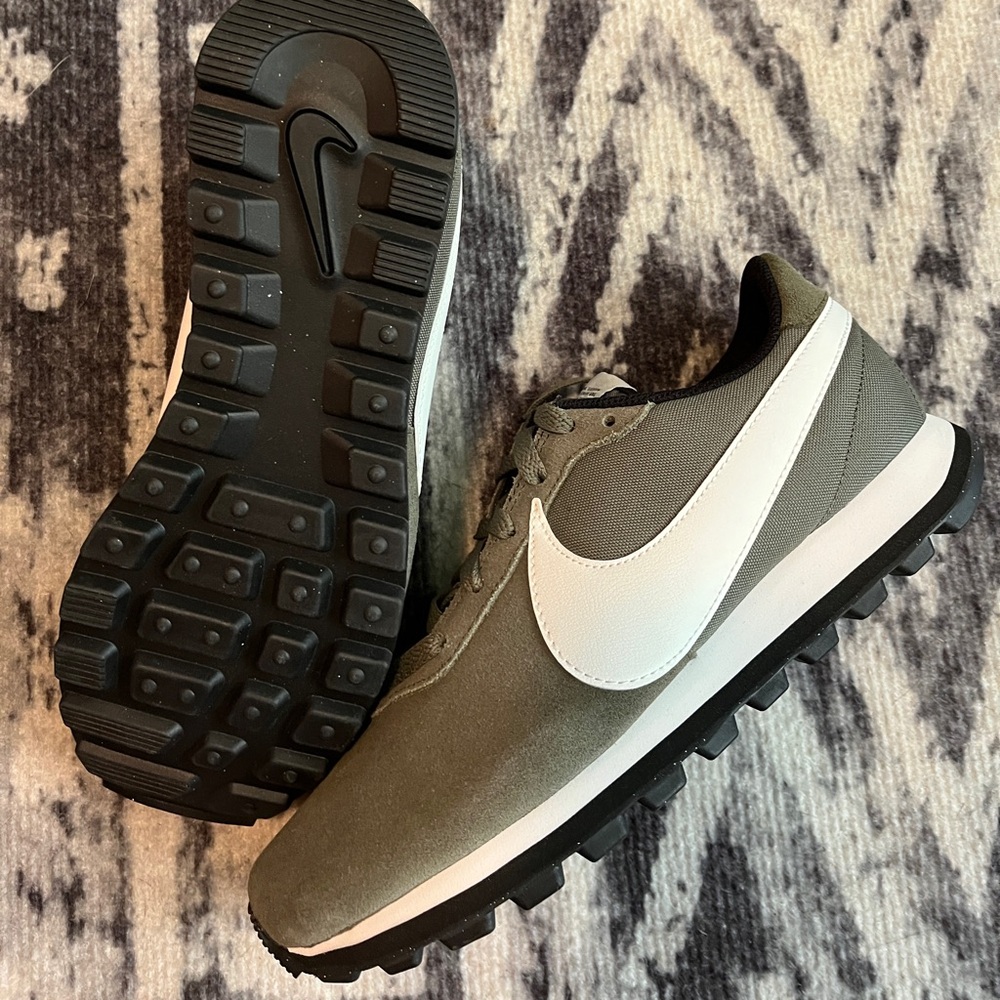 NIKE pre love O.X women’s Swoosh Twilight Marsh